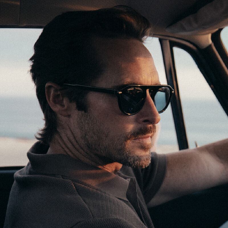 ARTHUR, Shiny Black-Mineral Polarized Smoke Cat 2 to 3, hi-res image number null